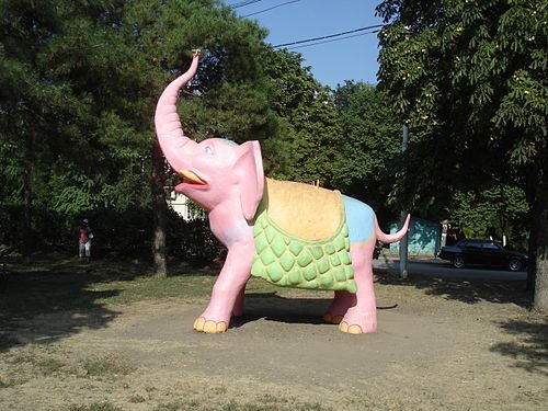rnd_pink-elephant_2
